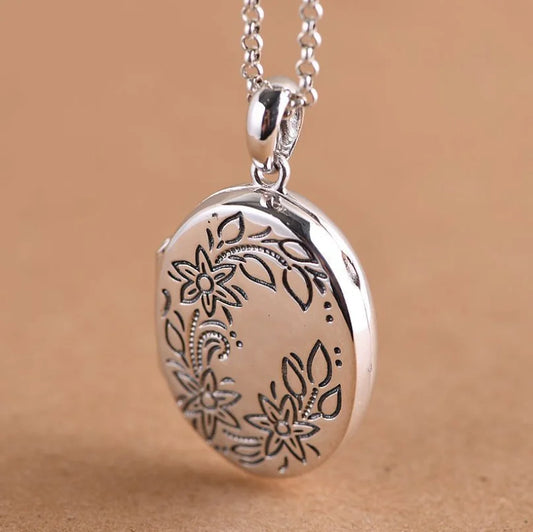 925 Sterling Silver Photo Locket Necklace – Vintage Keepsake Jewelry